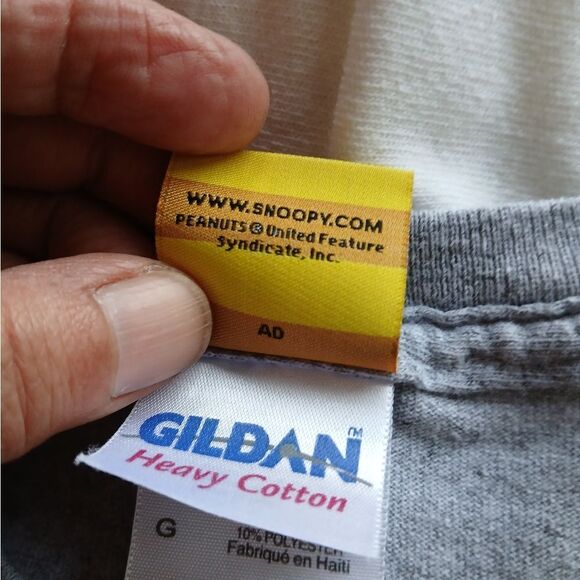 Vintage Snoopy Christmas T-Shirt " I put the Cool in Christmas " SIZE L - Picture 2 of 8